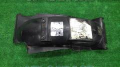 was price cut 
Wakeari
Kawasaki
GPZ400F genuine rear inner fender