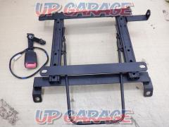 ▽ Price reduction! Driver's seat manufacturer missing
Seat rail
With seat belt chuck