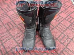 PRO-BIKER
Racing boots
(Size 40/JP approx. 25.0cm)