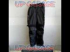 Size: L
ROUGH &amp; ROAD
RR7714
Water shield Detachable over pants