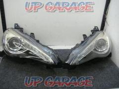 TOYOTA genuine headlight
Right and left
■86/ZN6
Previous period