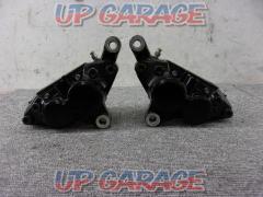XJR1200
front
Brake
Caliper
Right and left