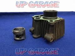 HONDA (Honda)
Genuine cylinder + piston
Monkey
There are rust, threads, and stains