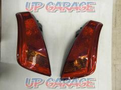 Nissan genuine
Murano (Z50)
Only the tail lens left and right
W04430