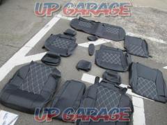 Clazzio
Seat Cover
Diablack
X
White stitching
ET-1265
(16ETB1265K)