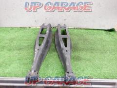 Left and right set SUBARU genuine
Rear lower arm