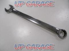 Snap-on
Combination wrench
1-5 / 16
(W04108)