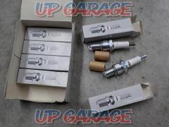 Nissan genuine parts
plug
22401-N8715
