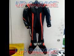 Size unknown
BERIK
Racing suits