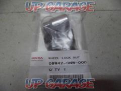 Honda genuine
Wheel lock nut
black
Product number: 08W42-SNW-000