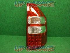 Right TOYOTA
Noah: 70 series
Late version
Genuine
LED tail lens