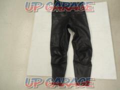 KOMINE
Leather pants
W05300
