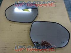 RX2305-1055
TOYOTA genuine
Door mirror lens
Right and left