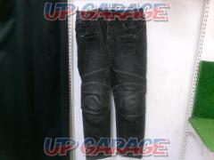 Size XXL
DEGNER
CLASSIC
BRAND
Jeans
black
