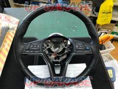NISMO
Leather steering wheel