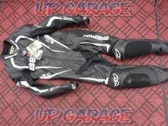 BERIK
Racing suit (size/50) LS1-17133-BK
