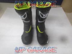 BERIK
Racing boots
W07177