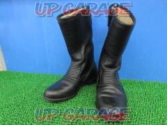 KOMINE (Komine)
Leather boots
Size unknown
Actual measurement 22.0cm