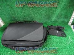 ROUGH &amp; ROAD (Rafuandorodo)
Side bag
With belt