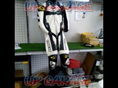 Size:S(48)RSTaichi
GP-WRX
R305
NXL305
Racing suits