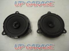 Nissan
X-TRAIL
T32
Original rear speakers
Right and left
W08117