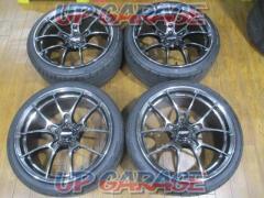 RAYS
VOLK
RACING
G025
+
NITTO
NT555
*Low-down cars recommended