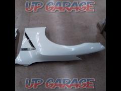Nissan genuine R35
GT-R
Early genuine front fender left and right set