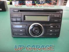 Nissan genuine CQ-JN8400AK/28185-ED200
CD tuner