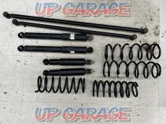 Price reduction! Suzuki genuine Jimny genuine suspension + shock + lateral rod
10 split