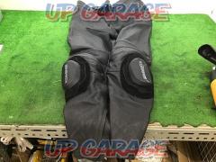 Price reduction!ROOKIE
Leather pants
3L
First arrival