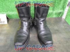 harley-davidson harley
Ring boots
Size US: 7