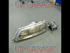 We greatly price cut 
Toyota
Mark Ⅱ genuine headlight
Passenger side only
