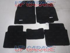 Nissan
Tiida genuine floor mat
5 split
W09258