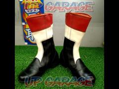 has been price cut 
Time thing!
GAERNE
Racing
Boots