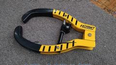 HORNET
(LT-50R)
security/tire lock
Yellow