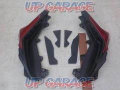 YAMAHA
NMAX genuine
Footrest side cover