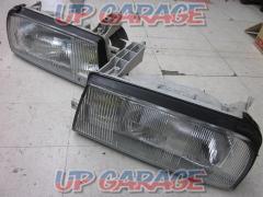 Nissan
CIMA / Y31
Genuine headlight
Right and left
Made of glass
