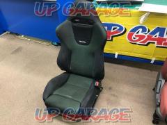 HONDA
Accord Euro R
CL1 series genuine
RECARO
SP-J
Driver side
With seat rail
I reviewed the price!