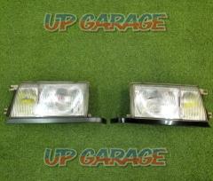 Further price reduction!! Genuine Nissan (NISSAN)
Y31 Cedric
Genuine headlight
Right and left