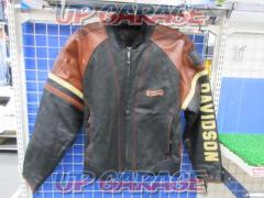 Harley-Davidson
Leather jacket
Size L