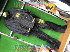YeLLOW
CORN yellow corn
YRB-1600
Rain suit
Size LL