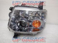 [Left only] MITSUBISHI
Genuine HID headlights
STANLEY
P 8619
Toppo
H82A
Late version