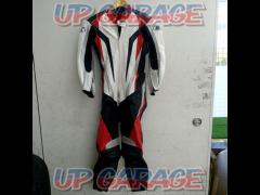 SPEED
OF
SOUND (speed of sound)
Racing suits
Size M