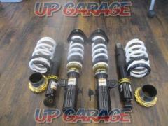 HKS (etch KS)
HIPERMAX
S
Style
L
Fully adjustable coilovers with damping adjustment
30 series Alphard Vellfire