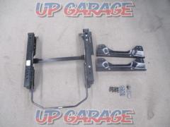 RECARO (Recaro)
Seat rail
For RH (driver's seat) side
+
Comes with side adapter (for TS-G/RS-G/SP-G)