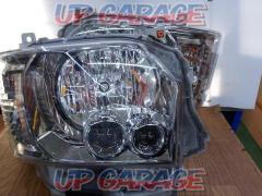 ●Price reduced! Left and right set of Toyota genuine LED headlights