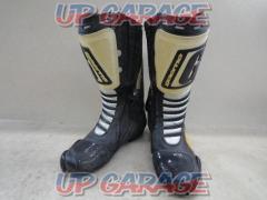 GAERNE (Gaerune)
Racing boots
Size 25.0cm