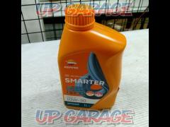 REPSOL
SMARTER
Engine oil for two wheels
4 for stroke
Semisynthesis
10W-30
1 L