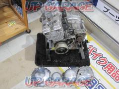 SUZUKIGSX250S Katana
GJ76A genuine
Engine
It is falling apart
+
Intake manifold
+
Unknown Manufacturer
Engine stand