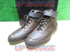 Unused/discontinued product Size 25.5cm
Mackay & Cemented Short Boots
PPAIR
SLOPE (pair slope)